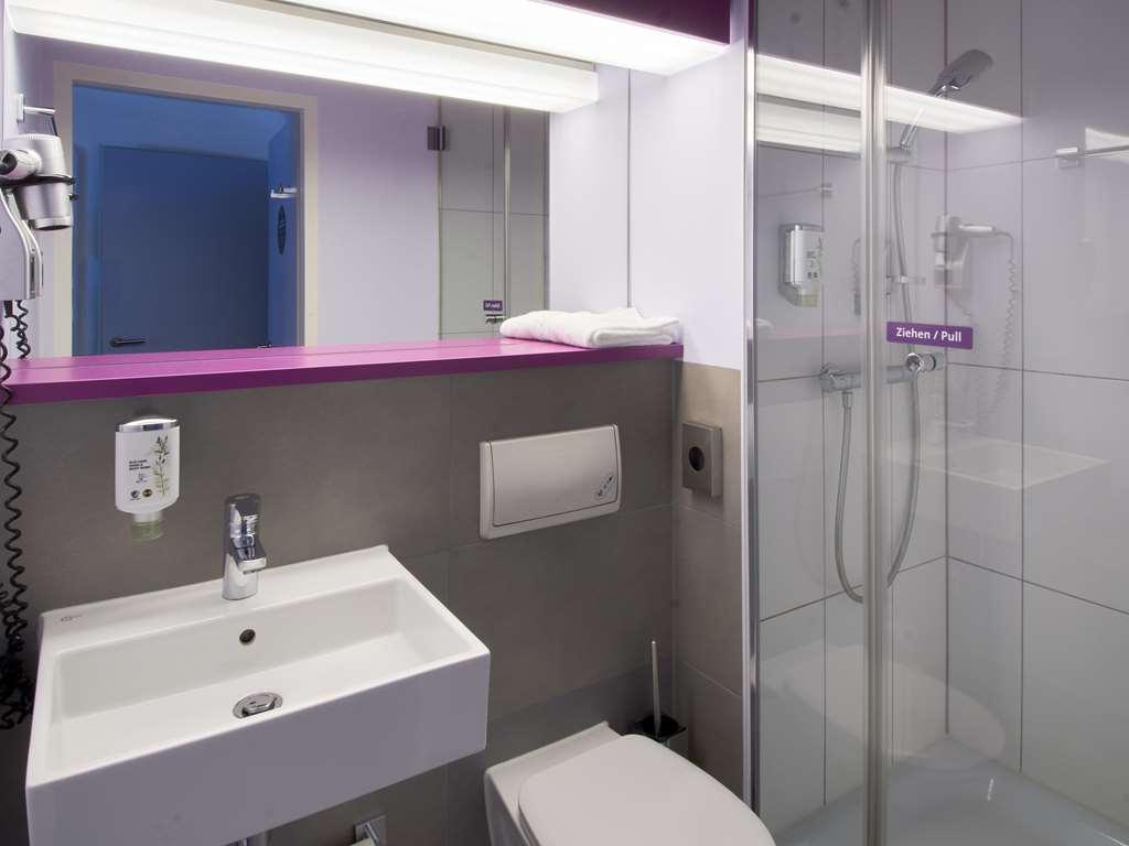 B&B Hotel Offenbach-Kaiserlei Room photo